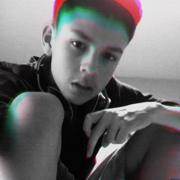 Meet your Posher, Jason - Picture 1 of 1